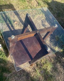 Side glass table