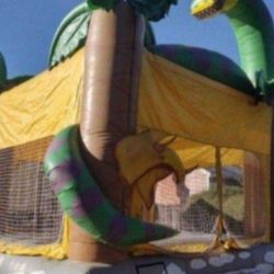 Party Bouncer/ Jumper With Blowers X 2  For 2000$ Or Take All 2500$ 