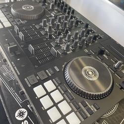 Dj Controller Roland DJ-707M – Mint Condition – Original Box