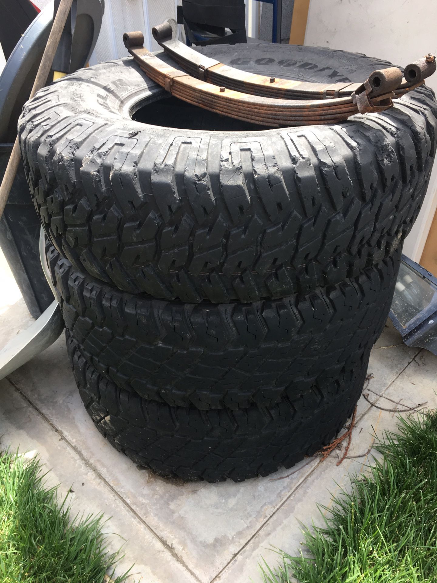 37” x 12.50 r17 used tires. $40 each