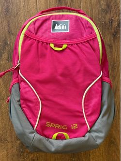 REI Kids Spring 12 backpack