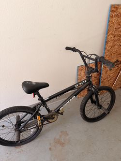 Mongoose Brawler BMX Bike