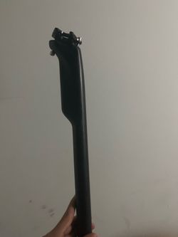 Carbon seatpost