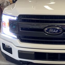 2019 Ford F150 OEM Headlights with led Bulbs