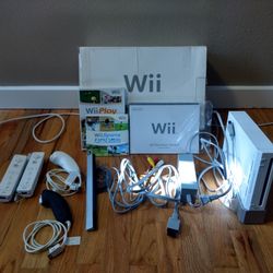 Wii (White) - Wii Fit - Wii Games (Discs and Download)