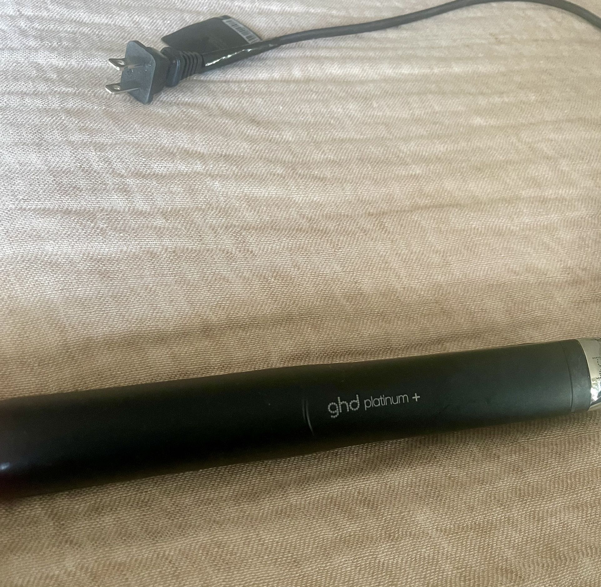 GHD straightener 