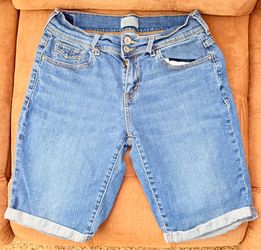 Levis denim shorts