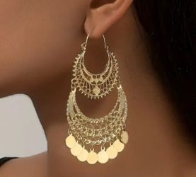 chandelier earrings 