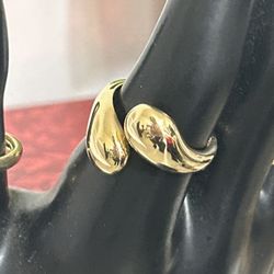 18k Real Gold Teardrop Ring Size 8