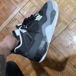 Jordan 4 