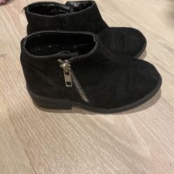 Girls Black Boots Size 8