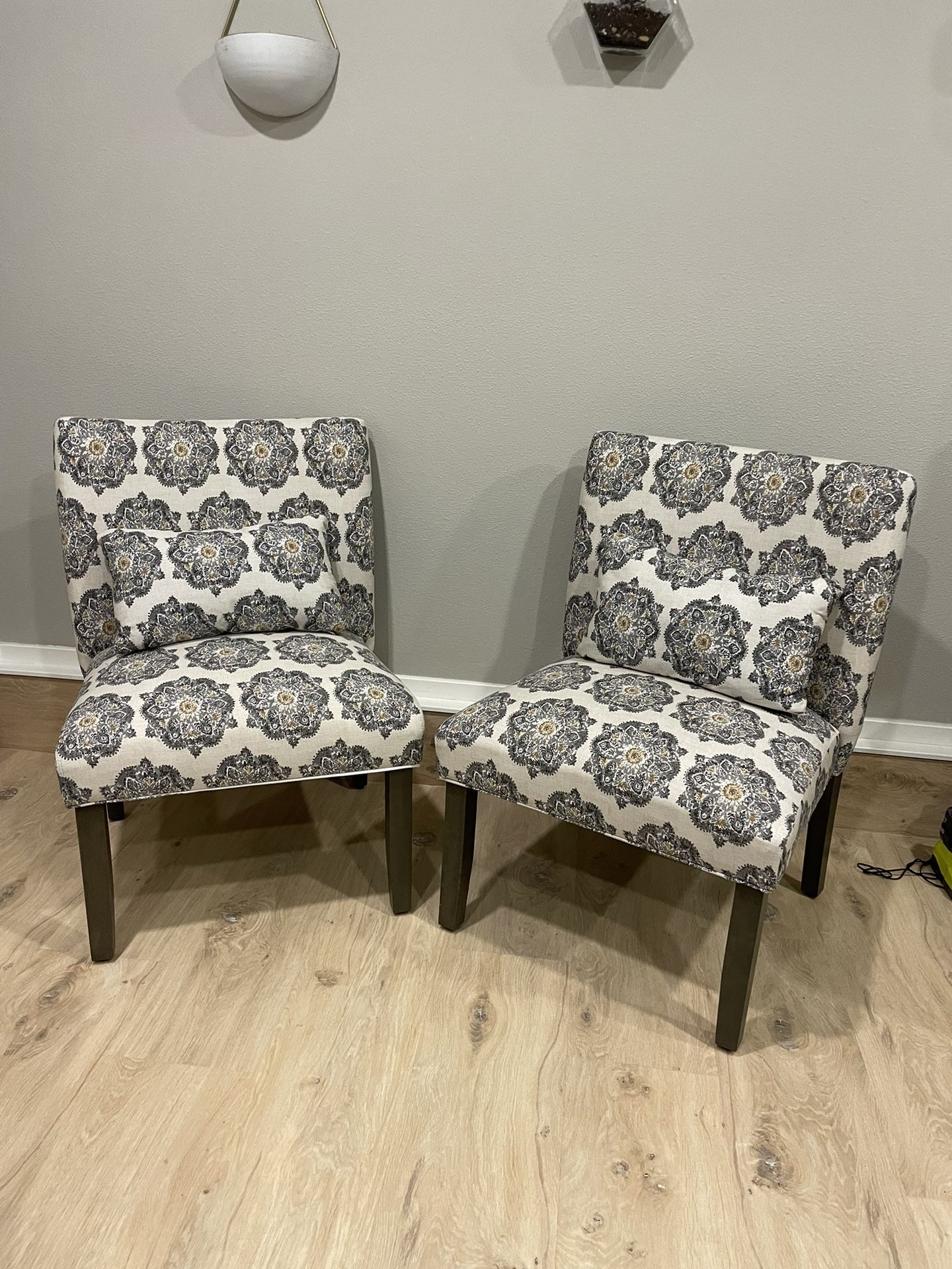 Patterned Chair Set