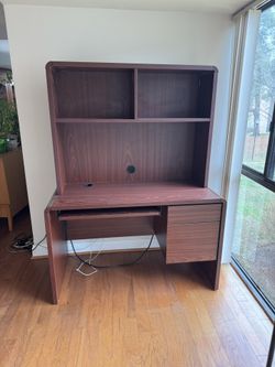 Computer Desk with Hutch – Cherry/Mahogany Finish – Storage & Keyboard Tray