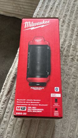 Milwaukee m12 job site speaker tool only
