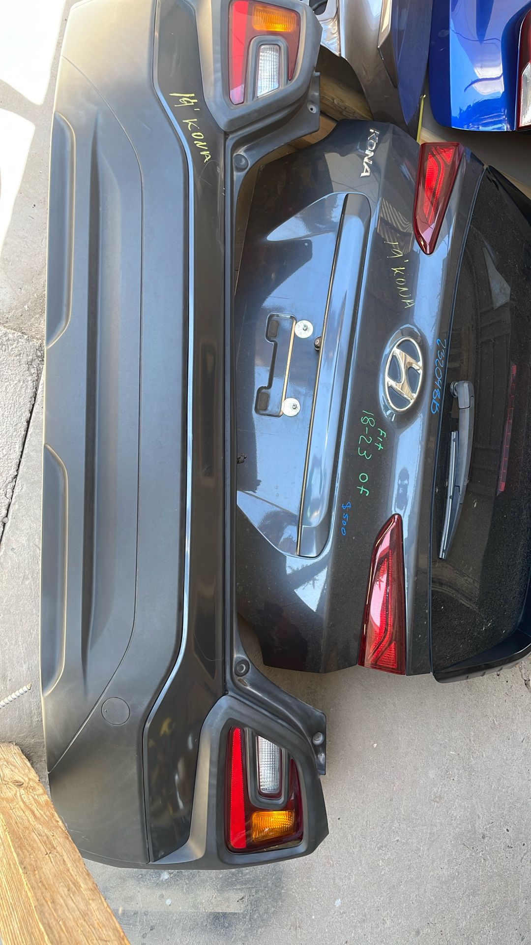 18-23 Kona Tailgate And Raer Bumper