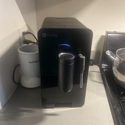 Espresso Machine W/built-in grinder and milk frother