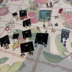 25 pc Mixed Jewelry Lot Earrings Rings Charms