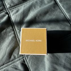 MICHAEL KORS Women's Gold Tone MK 44 Crystal Logo Band Ring Size 7