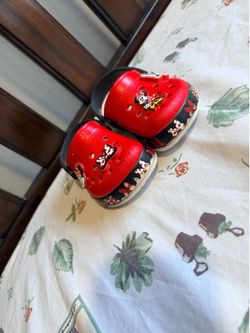 Disneyland crocs