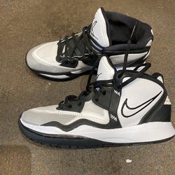 Nike Kyrie Infinity TB. Size-8