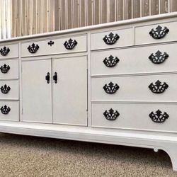 Beautiful Drexel, Mid Century, Credenza, Dresser Or Tv Stand