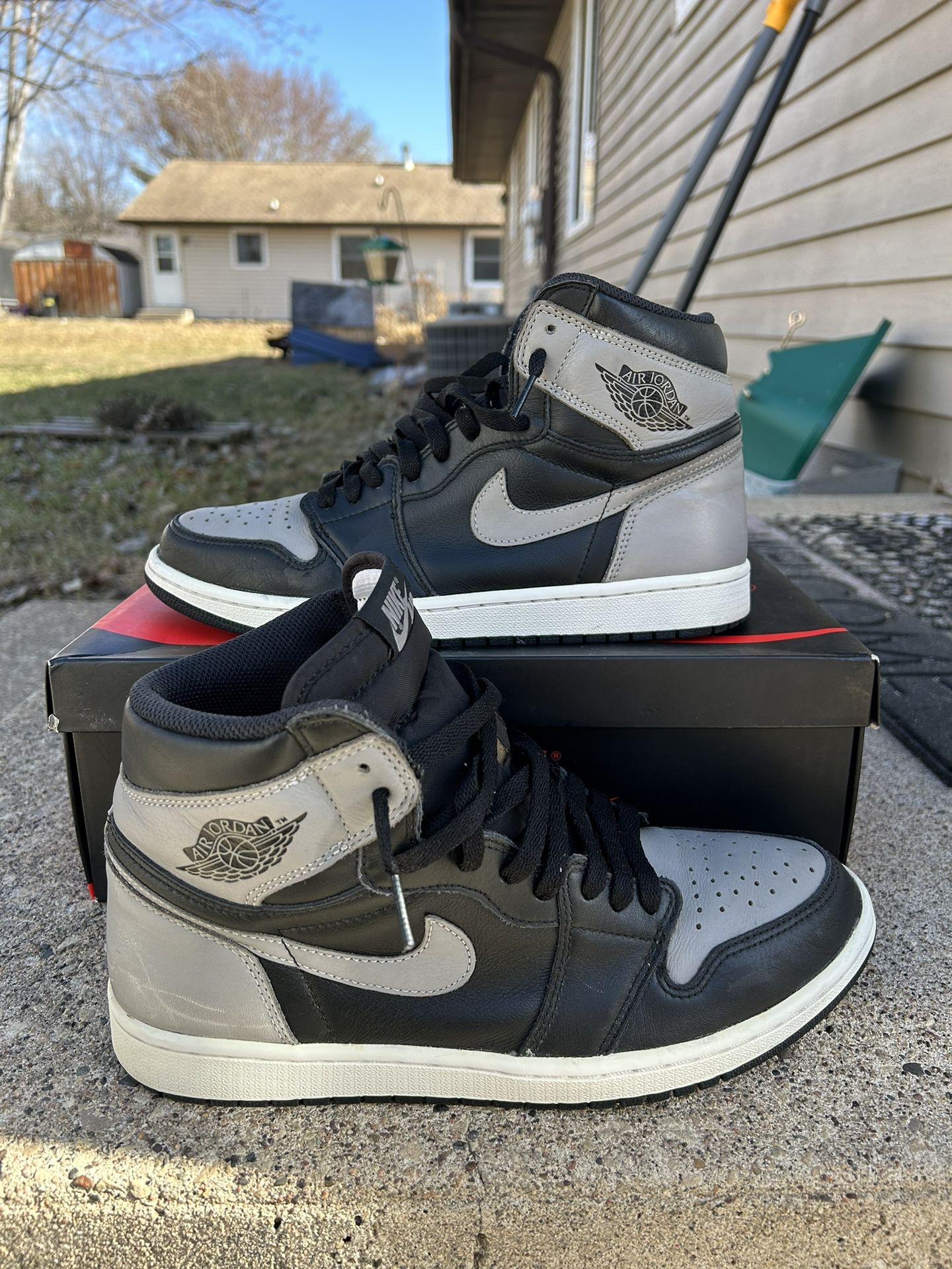 Jordan 1 shadow