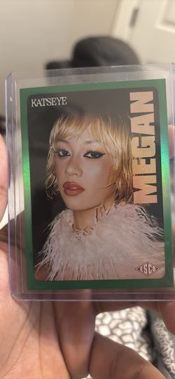 Katseye Megan parallel green 16/25