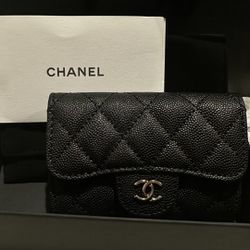  Chanel Grained Calfskin Card Holder