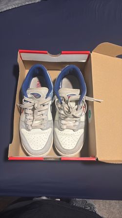 Nike SB Dunk Low Light Blue/White Men’s 6 / Women’s 7.5 – White/Blue
