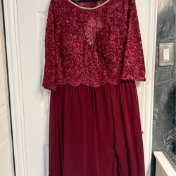 Woman’s Elegant Lace High-Low dress size 1XL