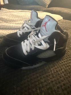 Kids Jordan’s size 5