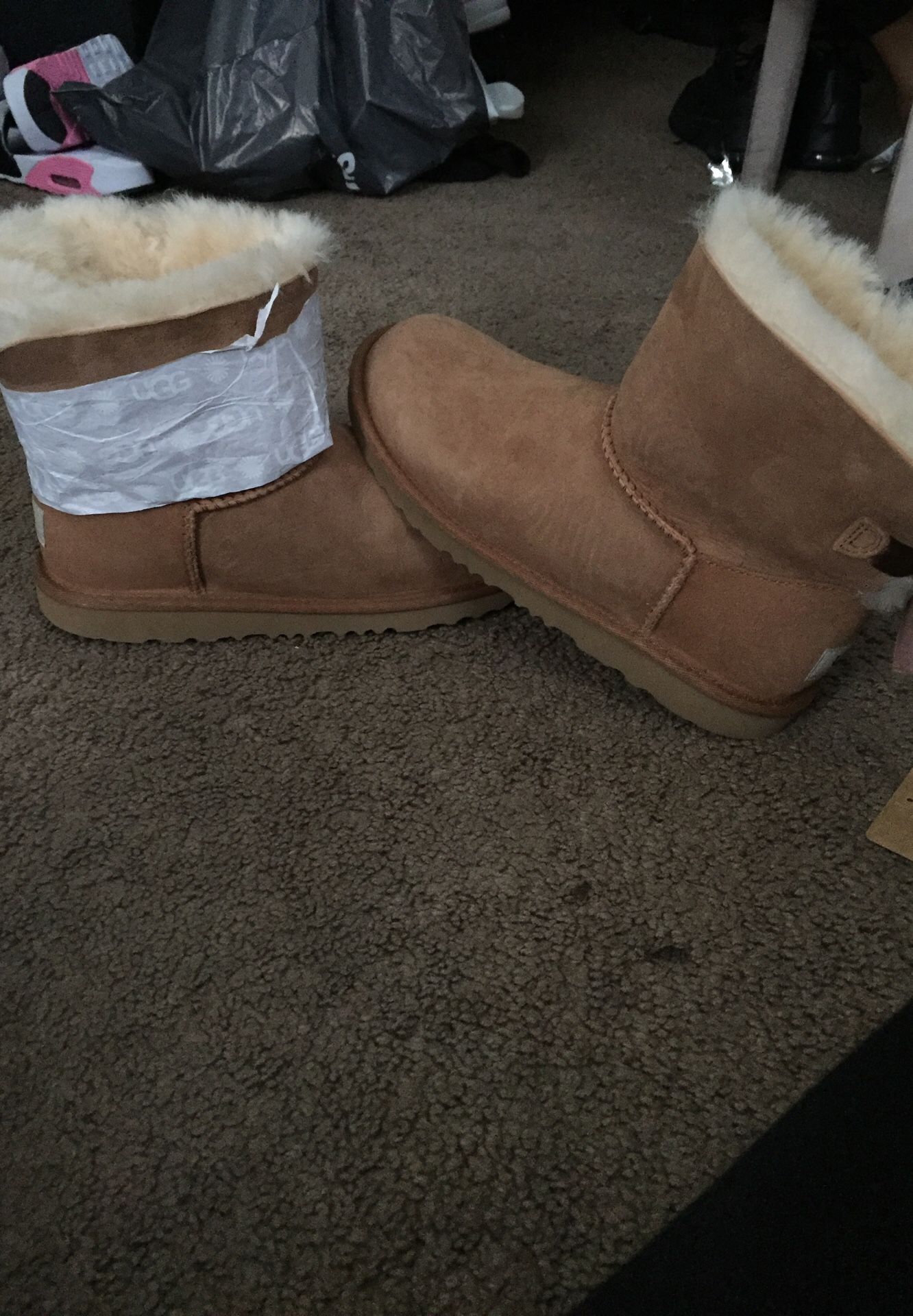Brand new uggs size 5