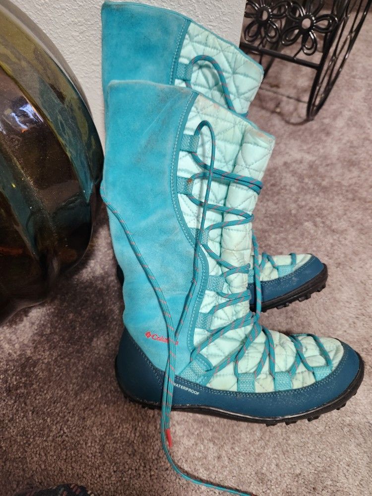 Columbia Snow Boots