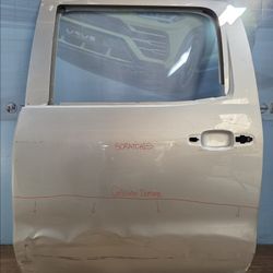 2014-2018 CHEVROLET SILVERADO 1500 LEFT REAR DOOR 