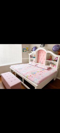 Princess Queen Size Bed + Mattress + Matching Ottoman - $120 (Moving Sale)