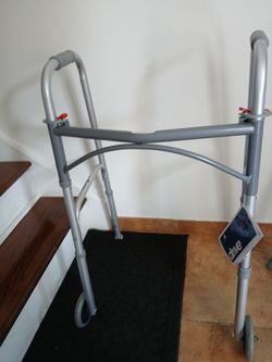 Adult walker