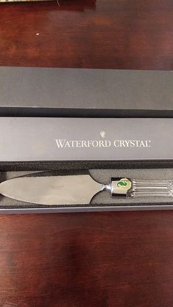 Waterfold Crystal Cake Server