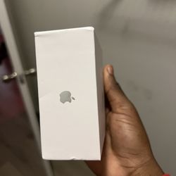 apple airpods (usbc has warranty 