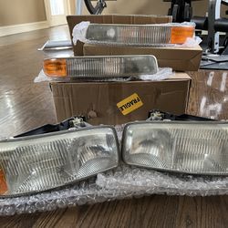 2002-2006 GMC Yukon Factory GM Original Headlights