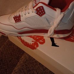Brand New Men's Valentine's Jordan 4's Size,10 Available 