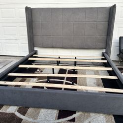 King Size wingback Bed frame With USB Ports- READ Description 