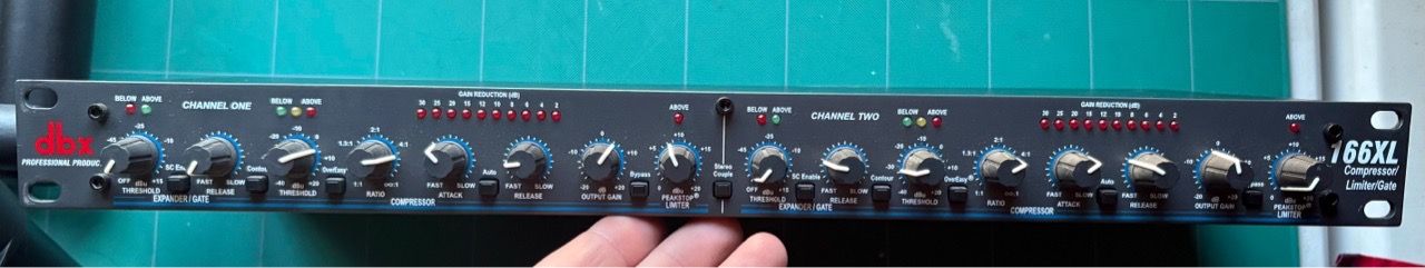 DBX 166XL Compressor/Limiter/Gate