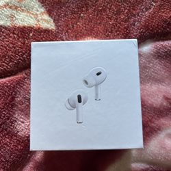 AirPods Pro 2nd Gen w/ MagSafe Charging Case