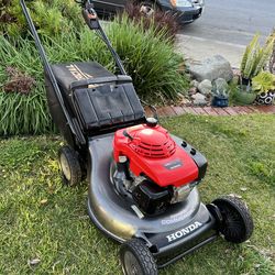 HondaHRC 216  1st Generation hydrostatic transmission Commercial Lawn Mower