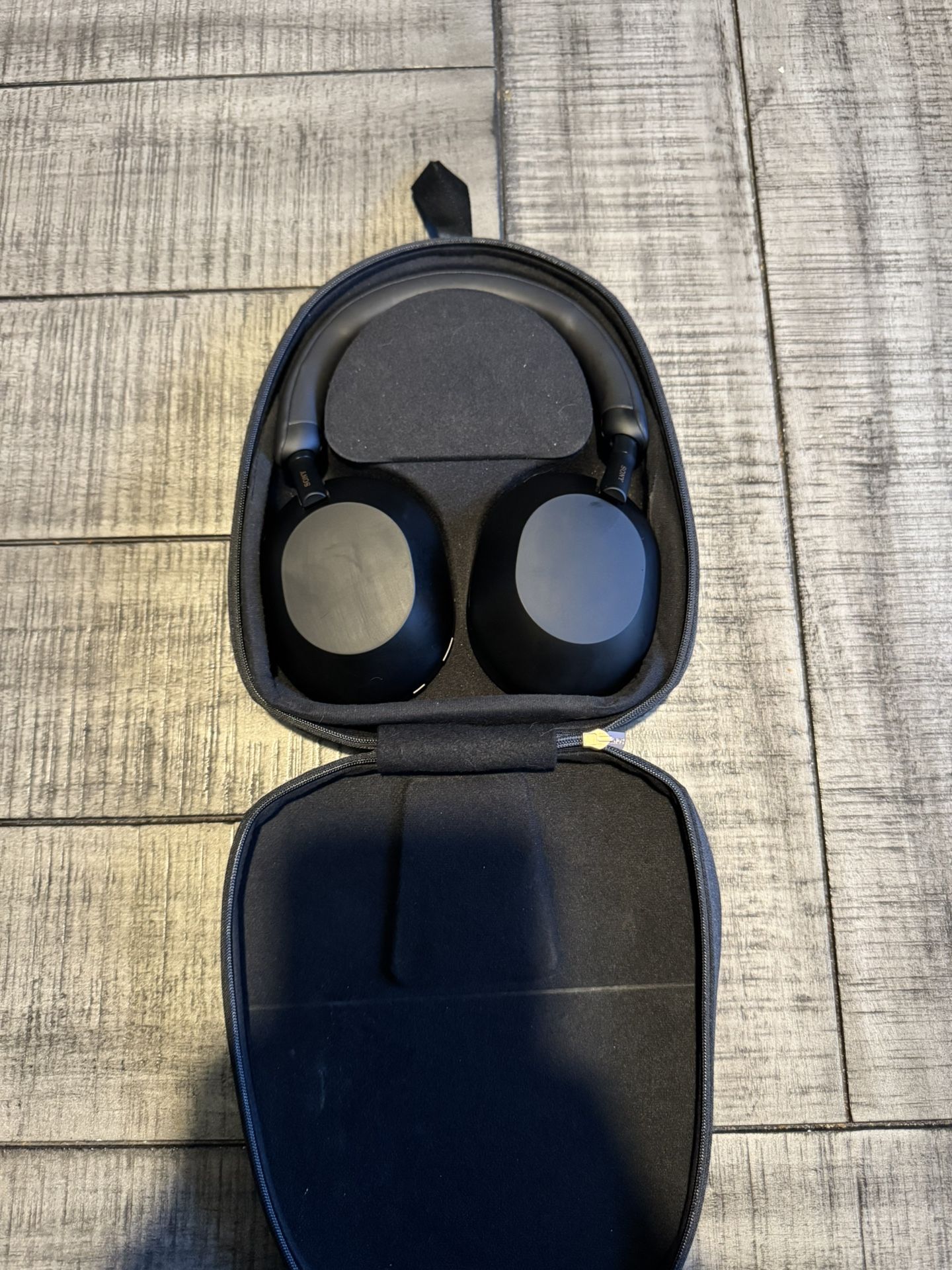 Sony Xm5 Headphones