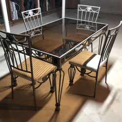 Glass Top Dinning Room Table 