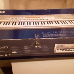 Casio WK-200 Keyboard