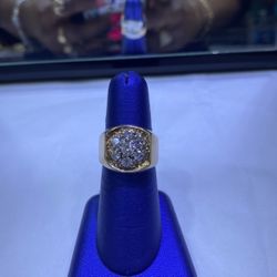 14KT Gold Diamond Ring 