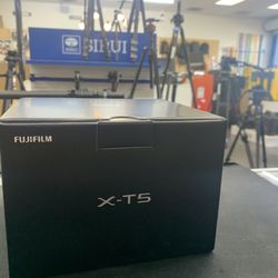 Fujifilm X-T5