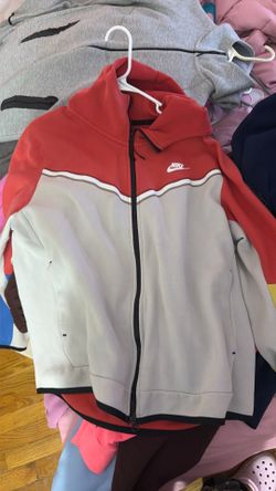 Nike tech large